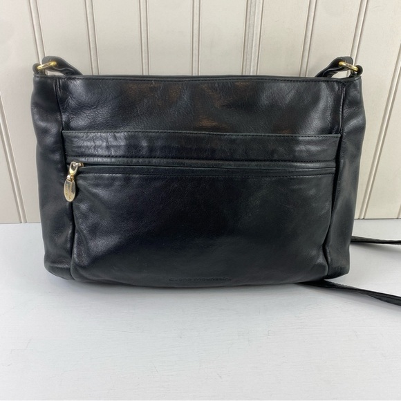 Elegant‎ Black Crossbody Bag with Textured Leather - Picture 4 of 12